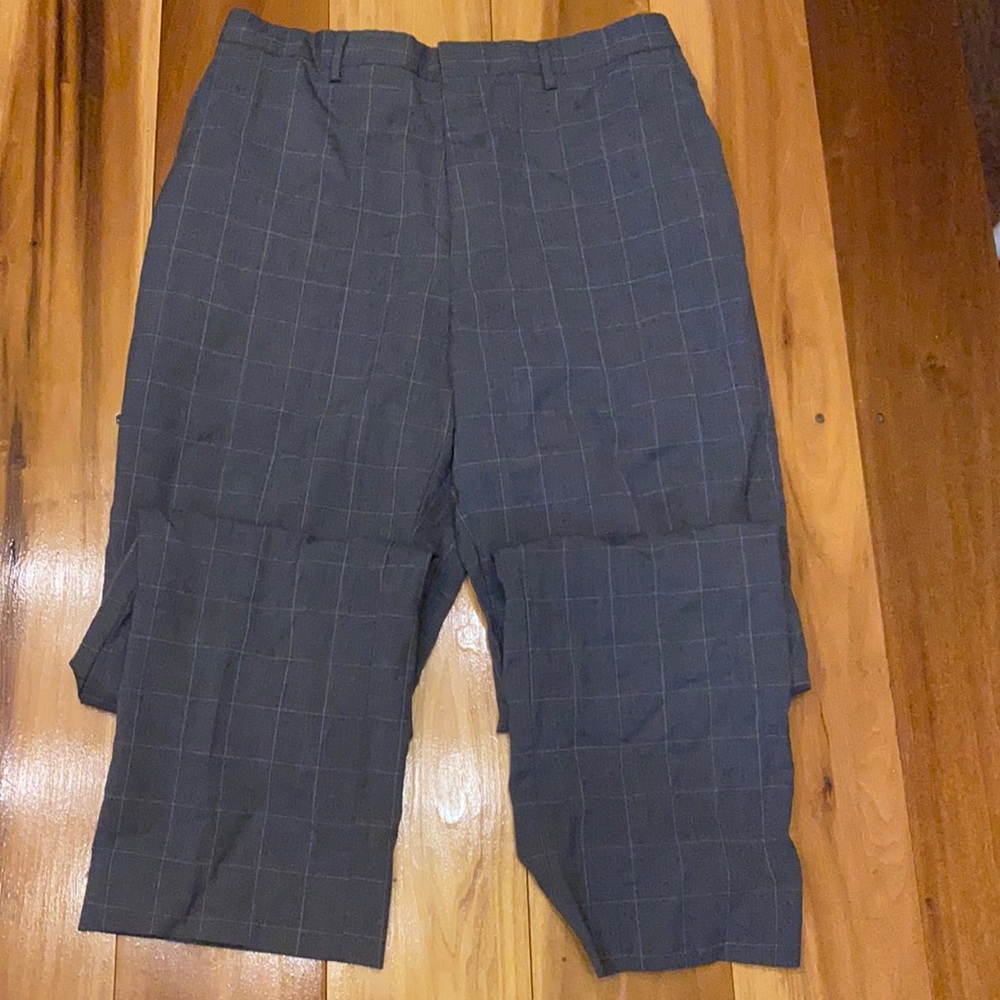 Men’s Jos A Bank slim gray checkered dress pant size 34x32